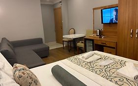 Riverland Suites Apart Hotel
